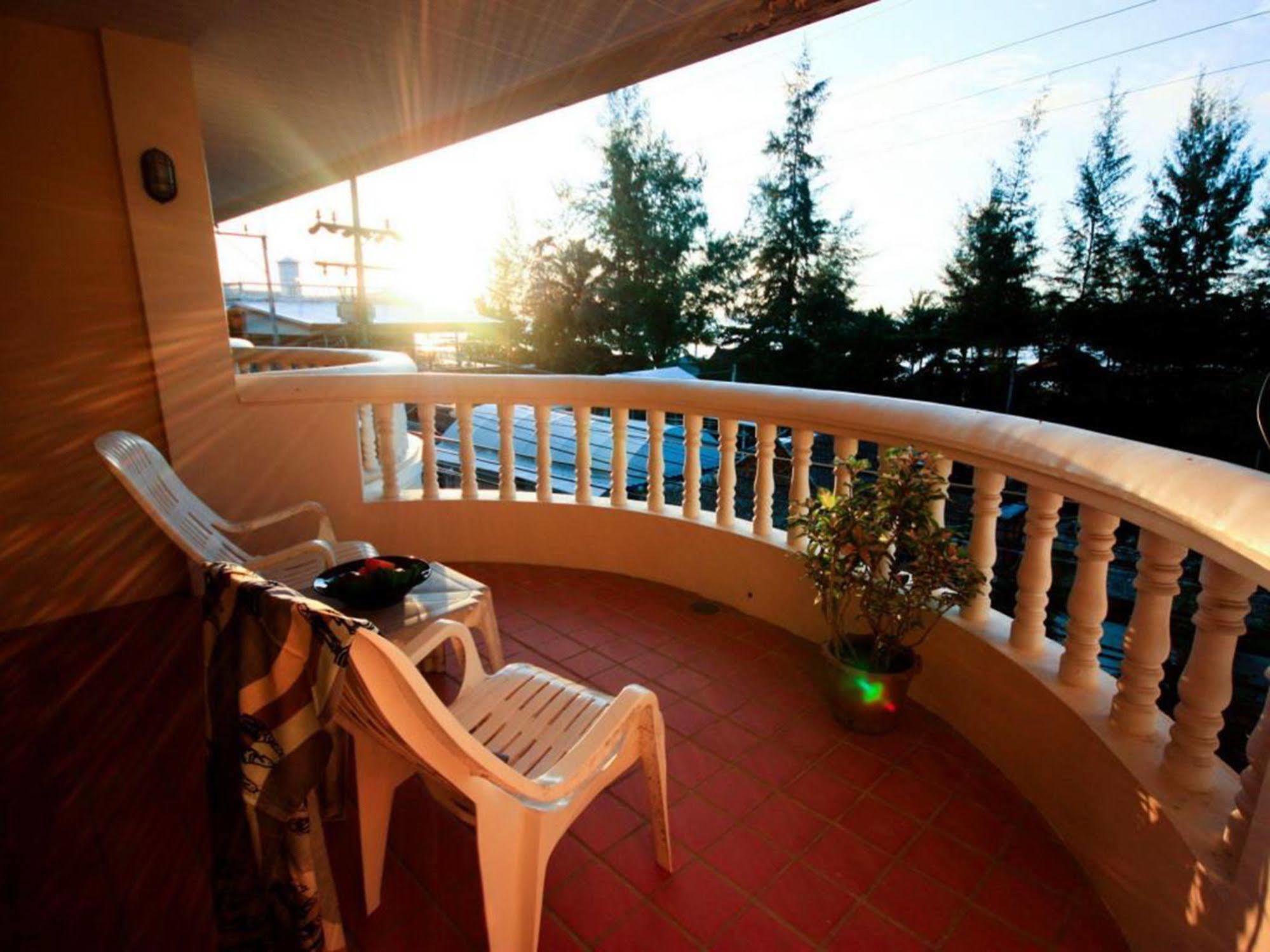 Kamala Sea View Apartment Екстериор снимка