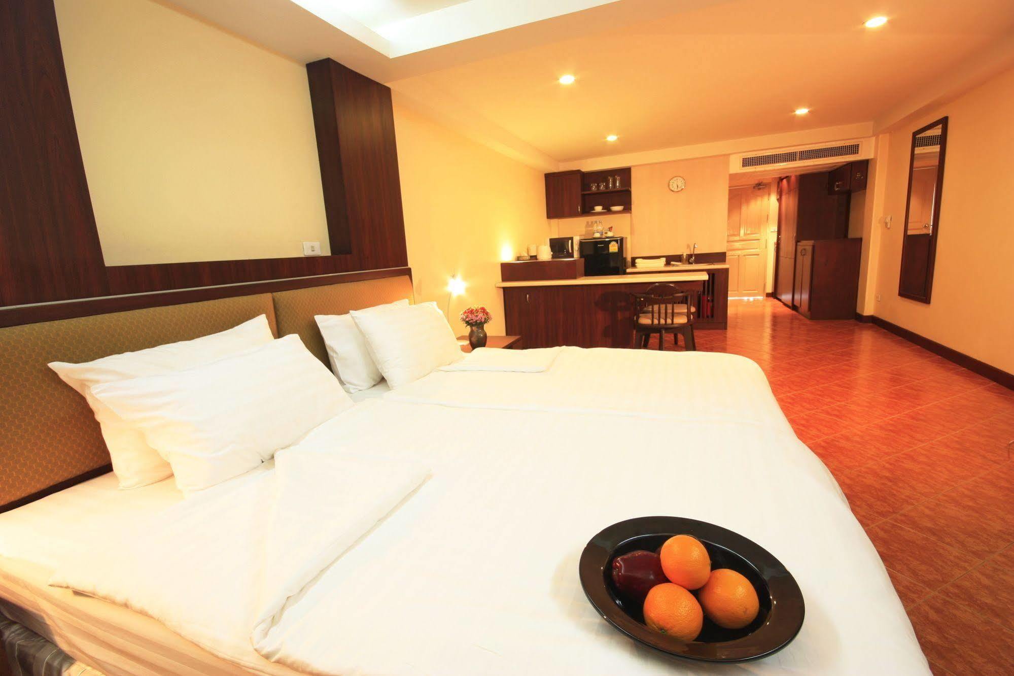 Kamala Sea View Apartment Екстериор снимка